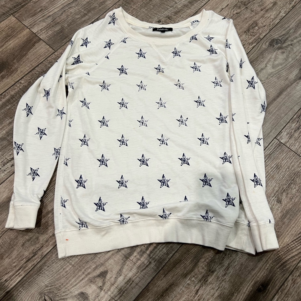 Women’s large white long sleeve t shirt with stars